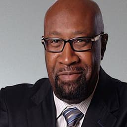 Julian Waits head shot